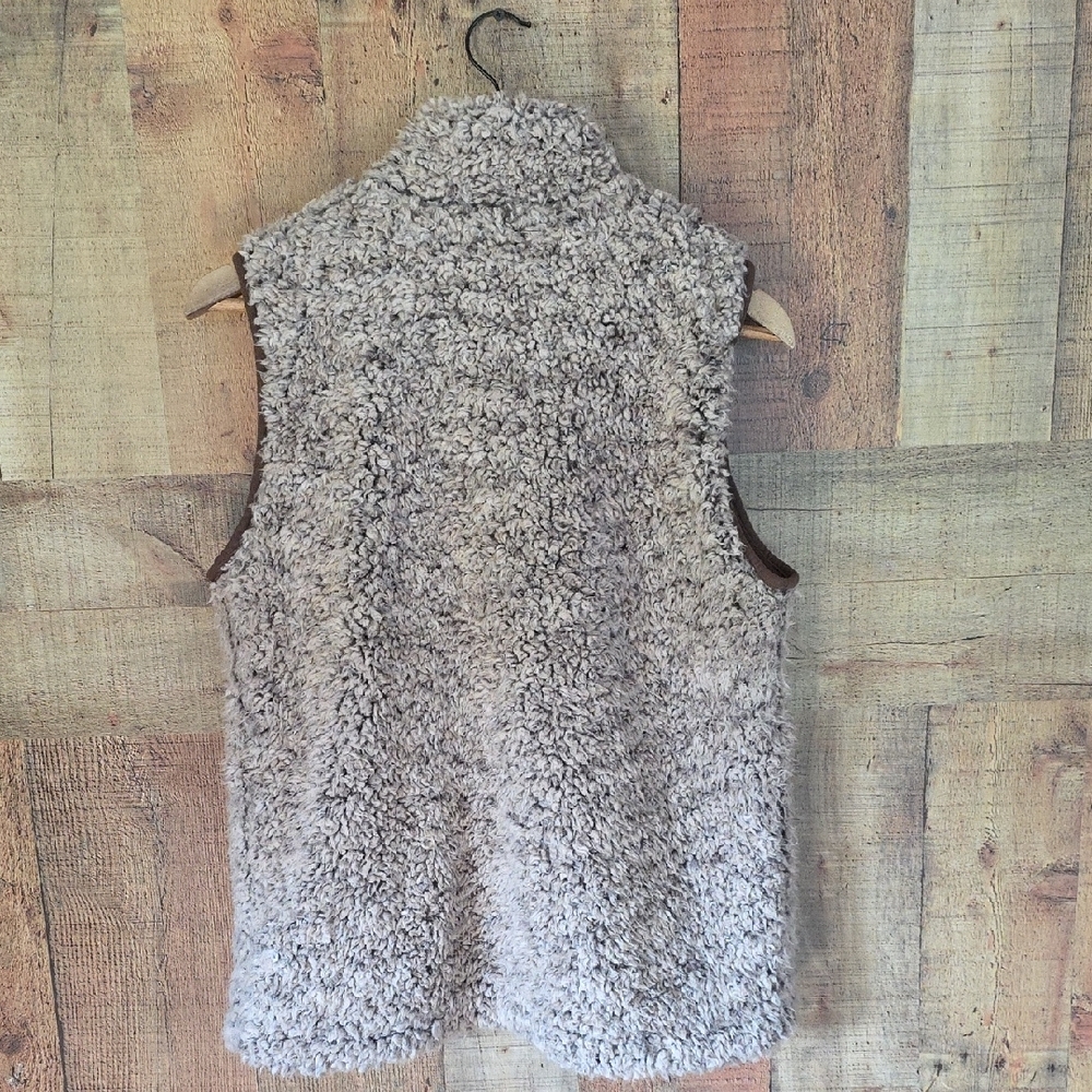 Sherpa Vest Cream And Brown EUC - Picture 6 of 12